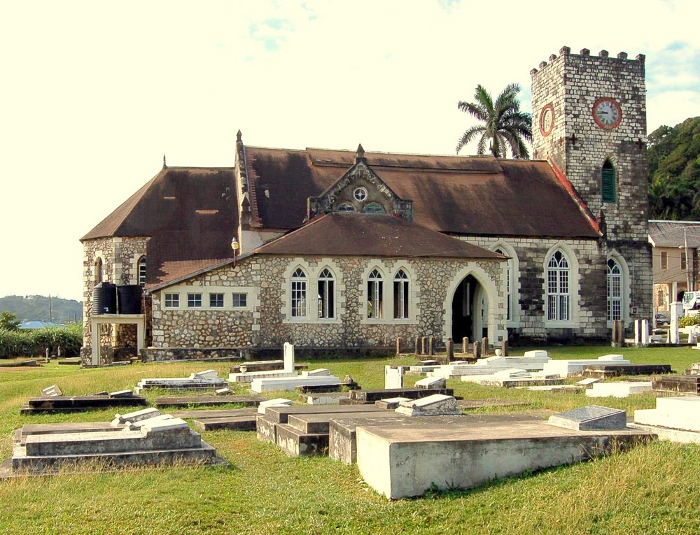 Alte spanische Kirch mit Friedhof > Port Maria / Jamaica