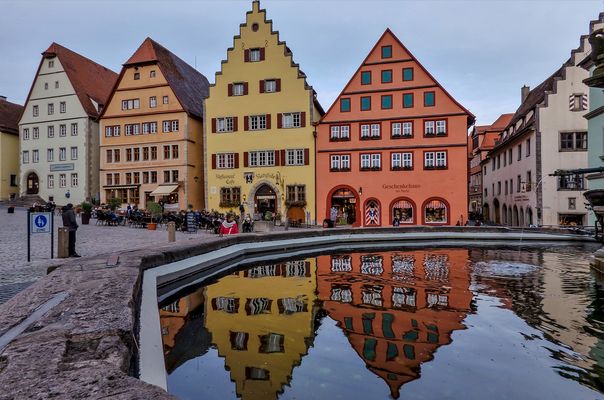 alte Stadt, gespiegelt