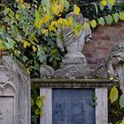 Alte Steine am Biedermeier-Friedhof