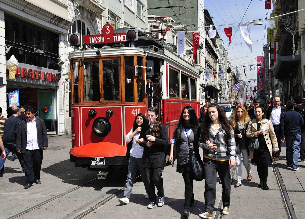 Alte Straßenbahn im Stadtteil Taksim