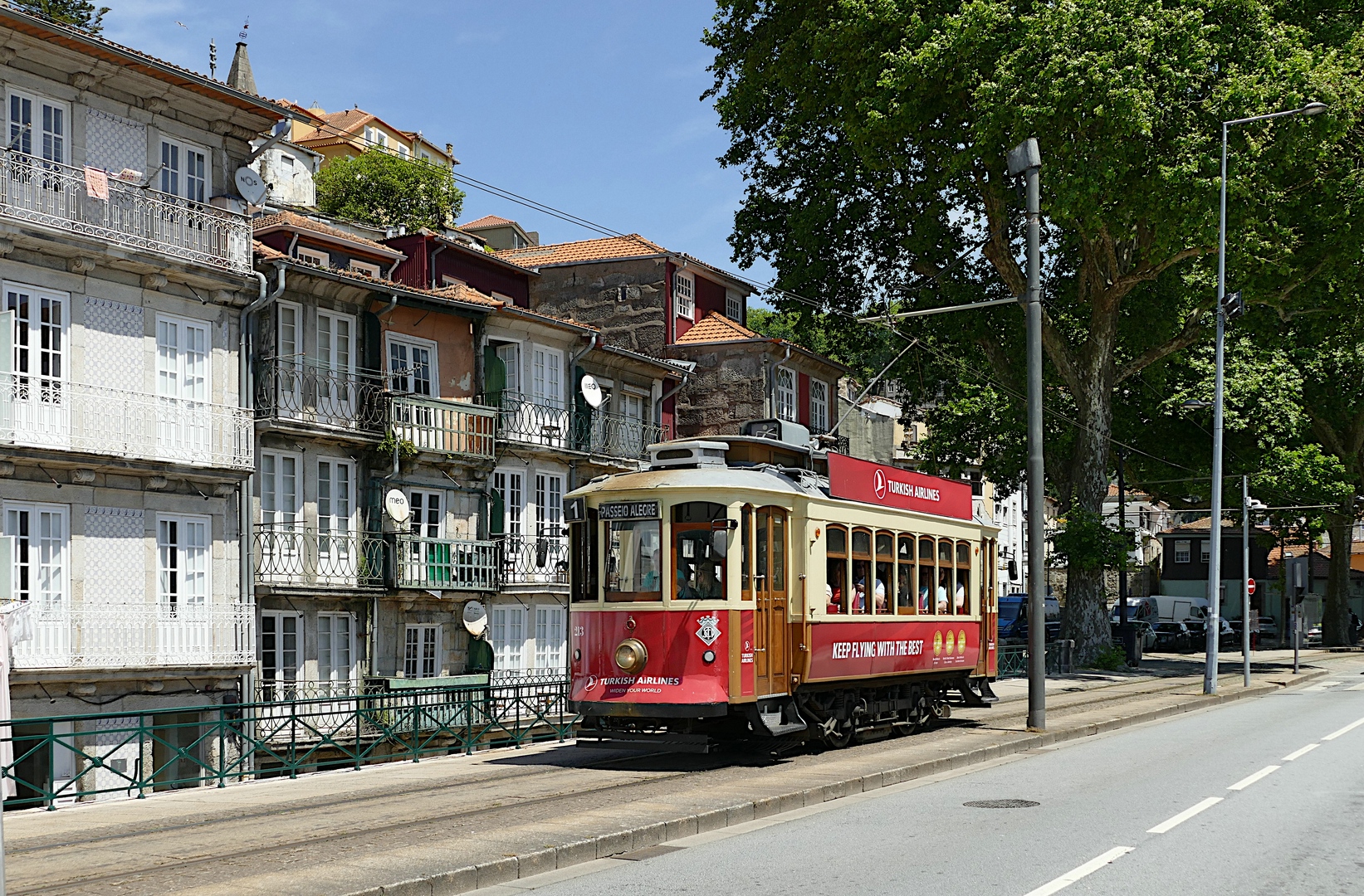 Alte Straßenbahn in Porto