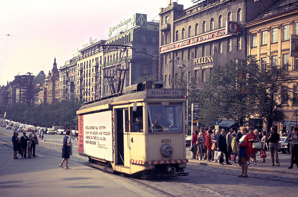 Alte Straßenbahn in Prag 1974