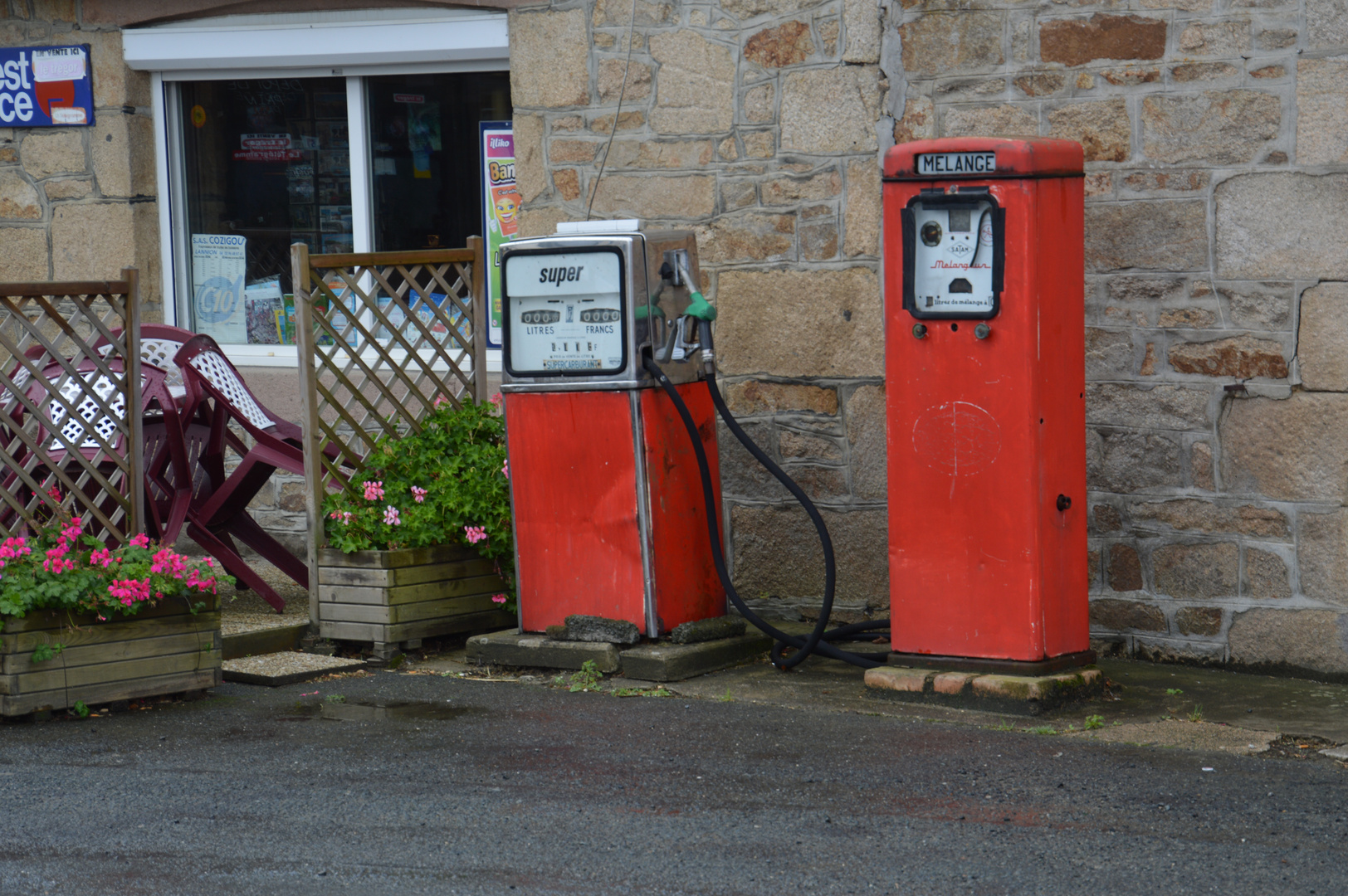 Alte Tankstelle!