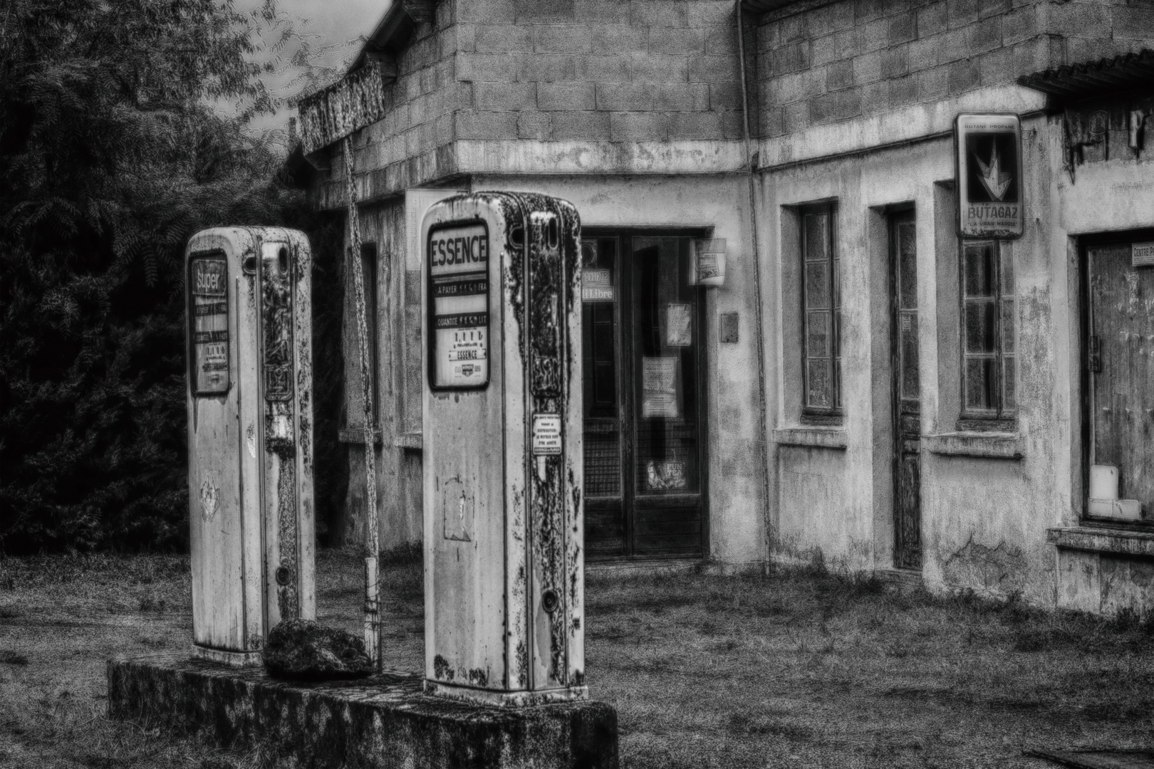 Alte Tankstelle Foto Bild Monatswettbewerbe Spezial 03 Schwarz Weiss Film Archiv Monatswettbewerb 16 Bilder Auf Fotocommunity