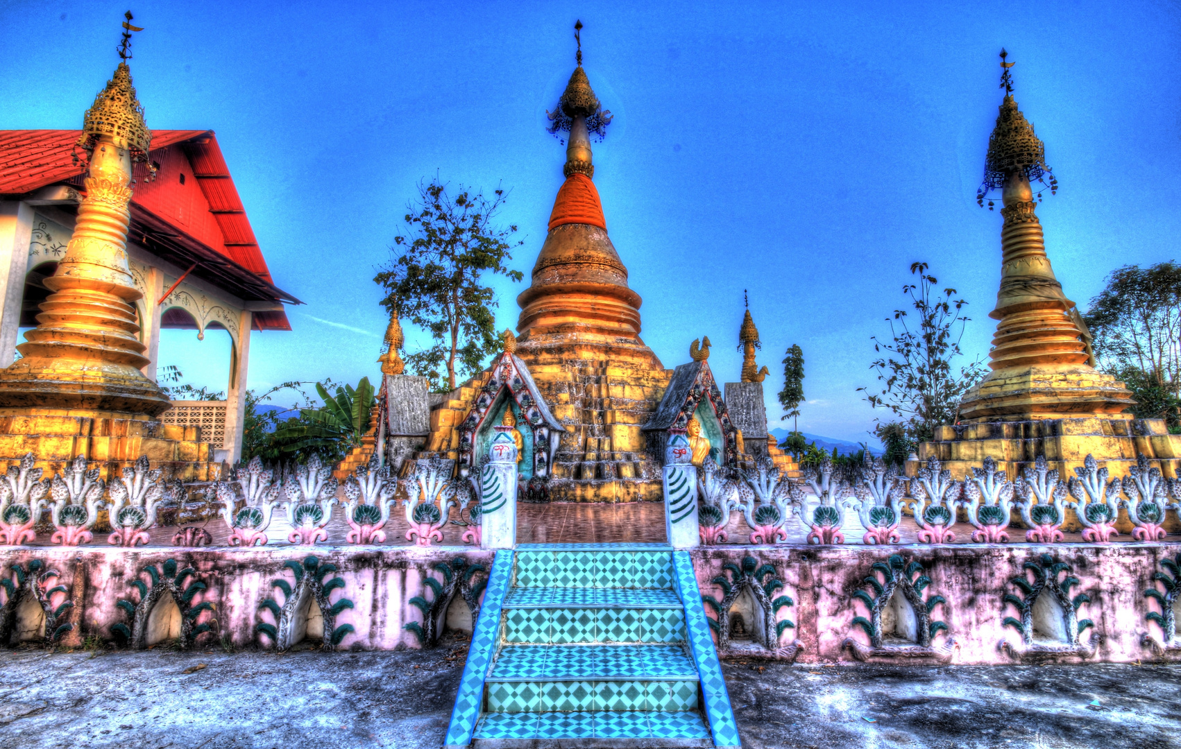 Alte Temple in Sanghklaburi ((Thailand)