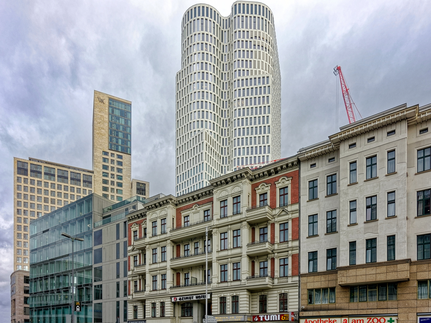 Alte und Moderne Fassaden in Berlin am Zoo