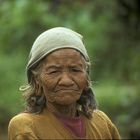 alte Vietnamesin im Bergland