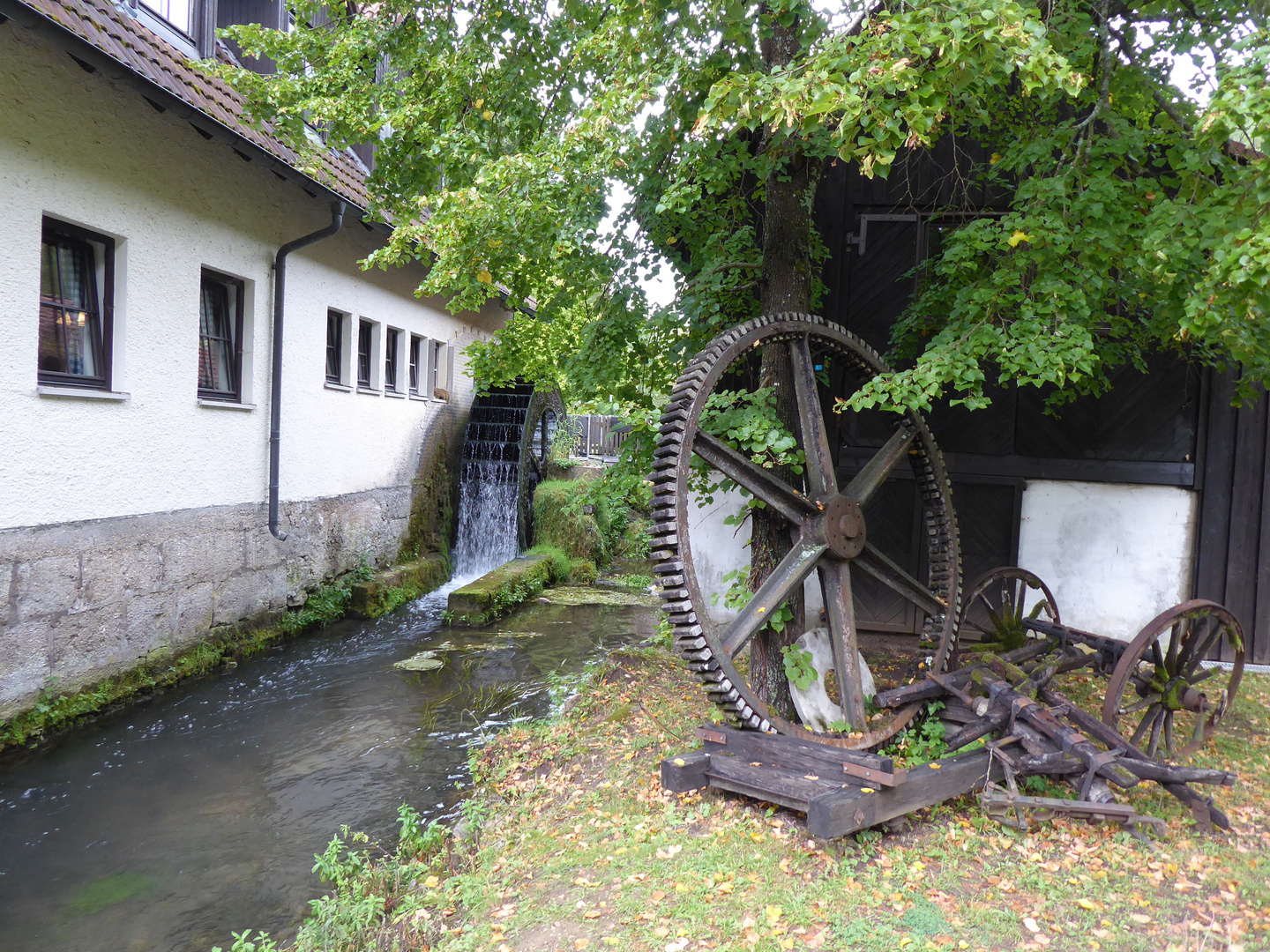 Alte Wasserräder 1...