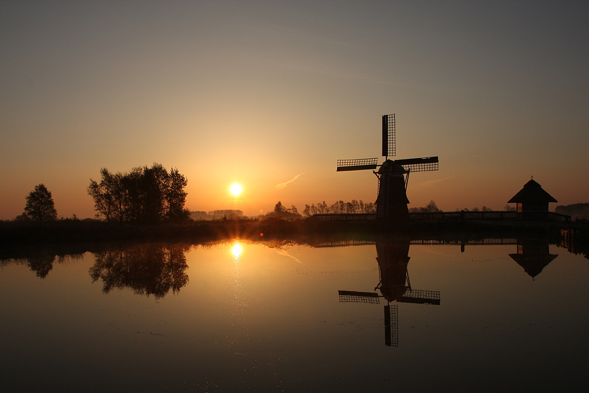 Alte Wasserschopfmühle in Ostfriesland