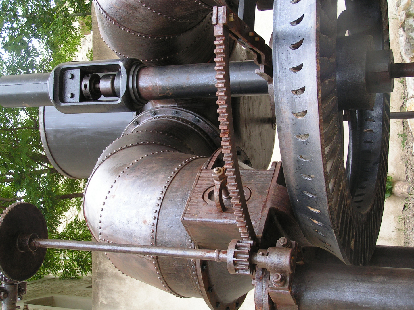 Alte Wasserturbine in Frankreich