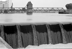 alte weserwehr-brücke ...