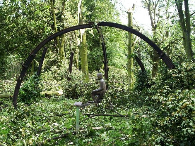 Alte Zechenstatue im Diergardt Park Rheinhausen...