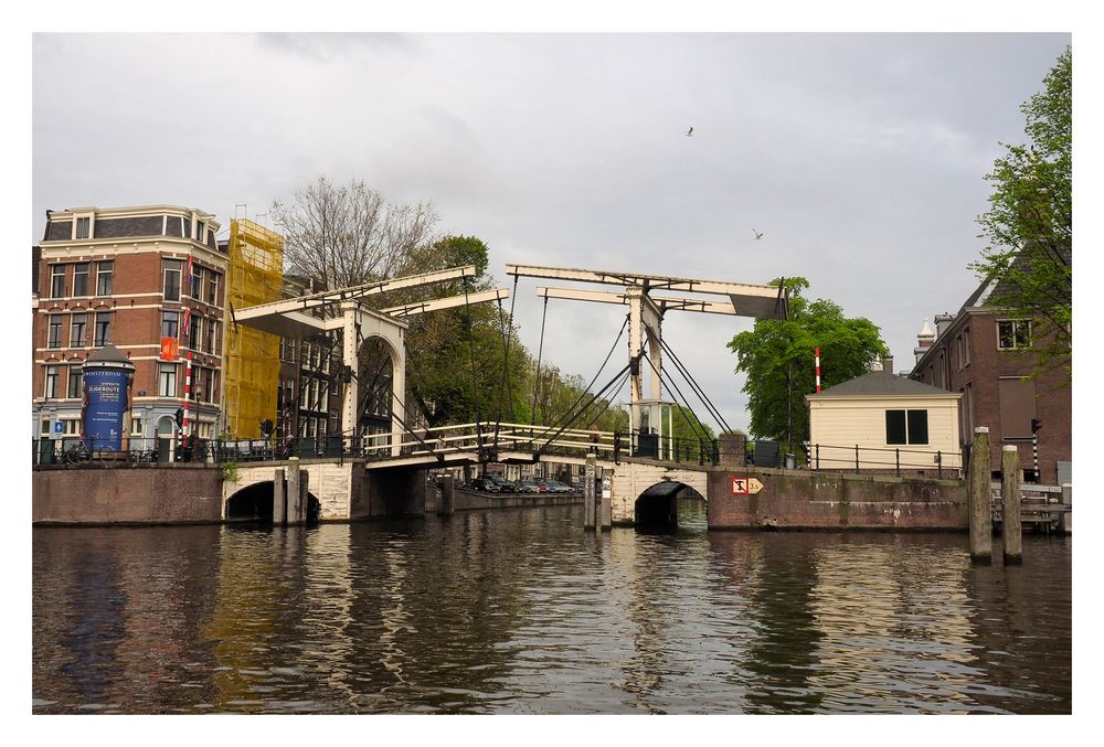 Alte Zugbrücke in Grachten