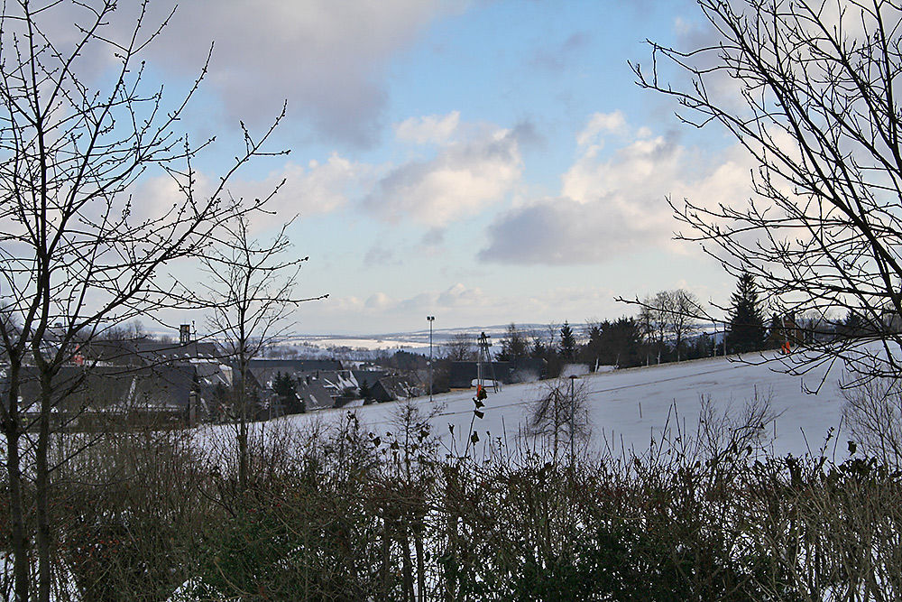 Altenberg der bekannte Ort auf dem Osterzgebirgskamm mit Blick nach Böhmen