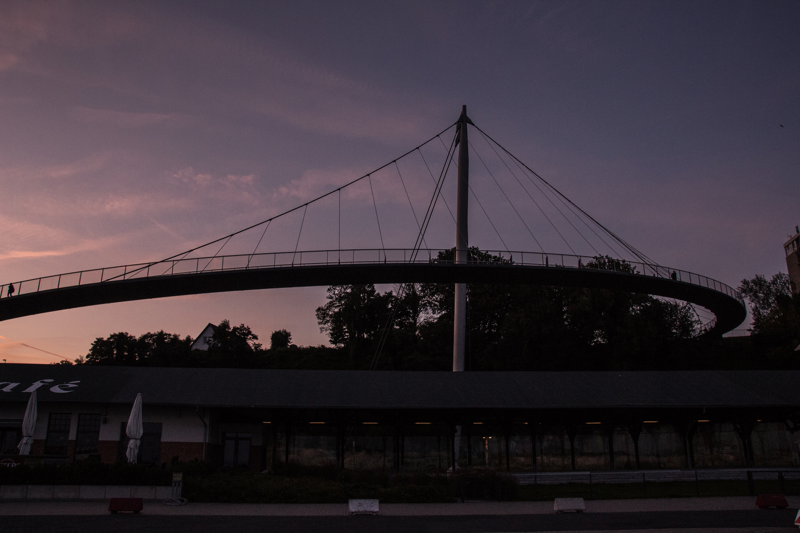 Alter Bahnhof mit neuer Fußgängerbrücke, Sassnitz