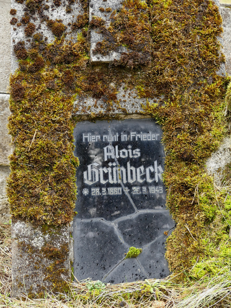 Alter deutscher Friedhof im Böhmerwald in Tschechien