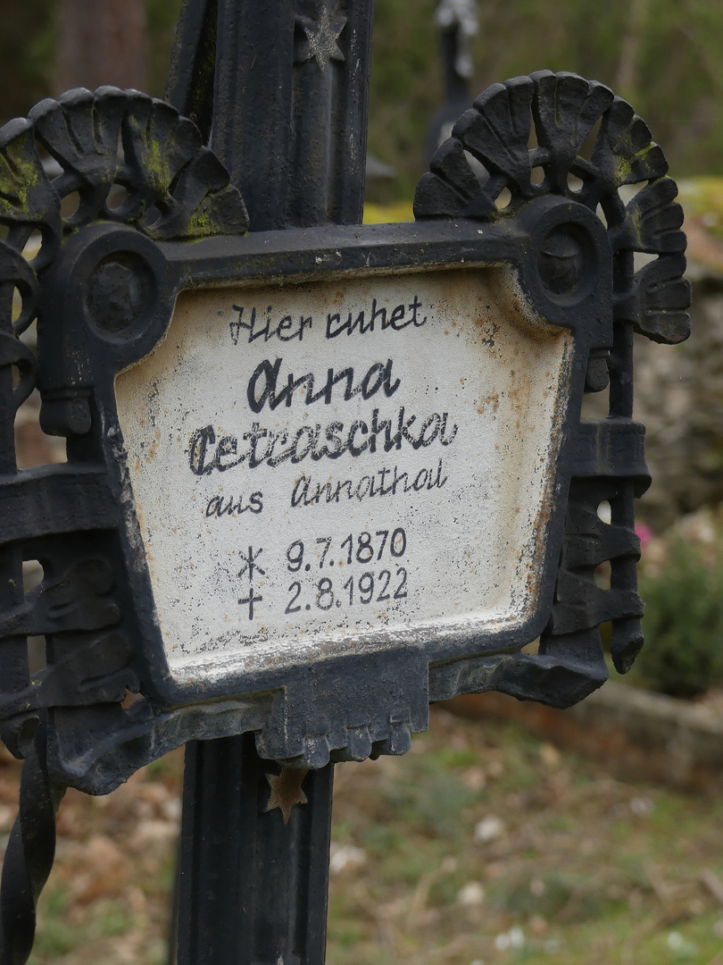 Alter deutscher Friedhof im Böhmerwald in Tschechien
