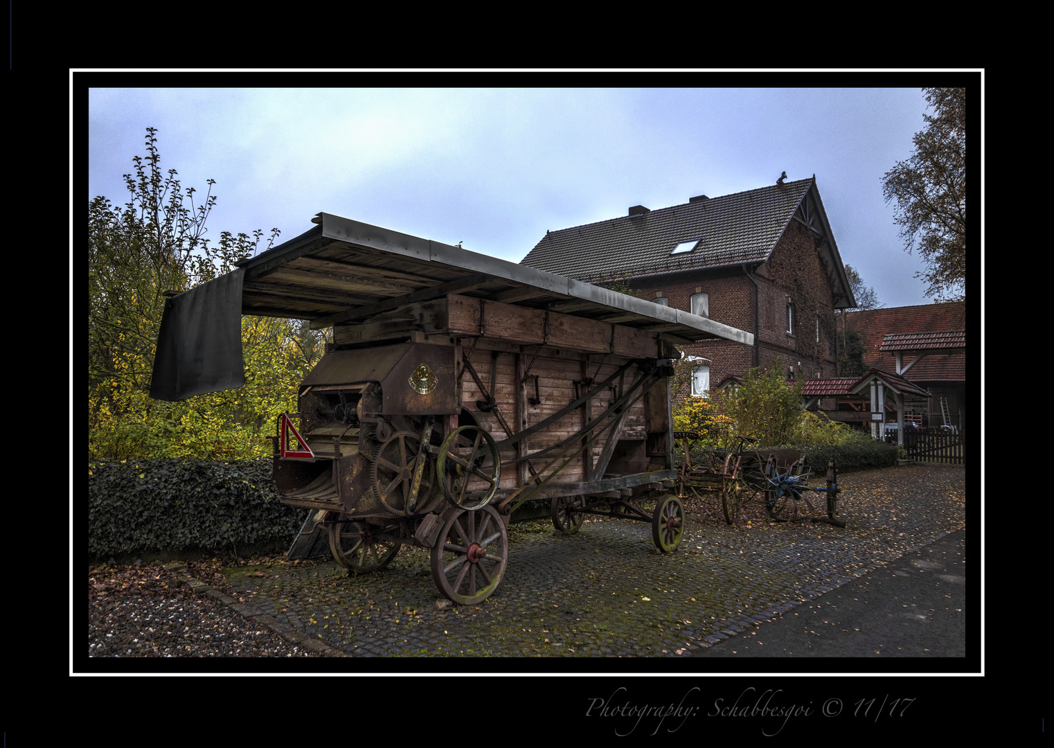 Alter Dreschkasten