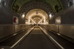 Alter Elbtunnel, 16mm 