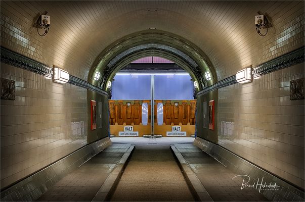 Alter Elbtunnel ...