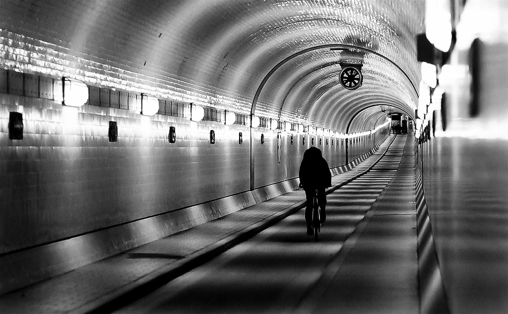 Alter Elbtunnel B/W