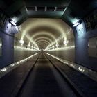 Alter Elbtunnel in Hamburg St. Pauli Landungsbrücken