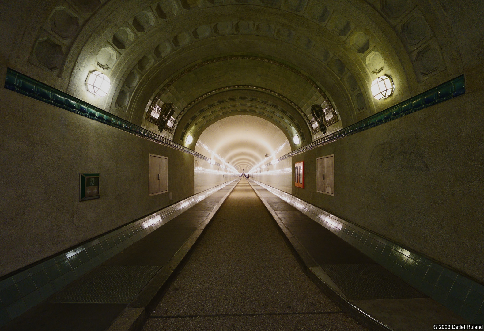 Alter Elbtunnel sanierte Oströhre