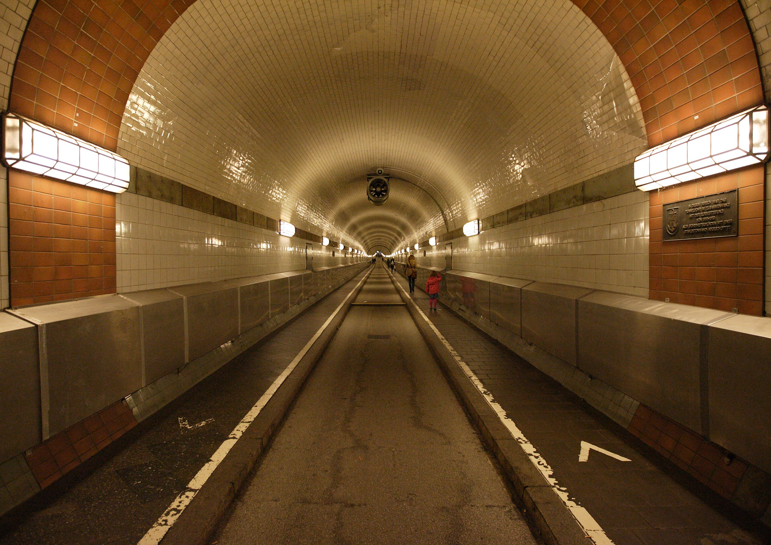 alter Elbtunnel wird rennoviert