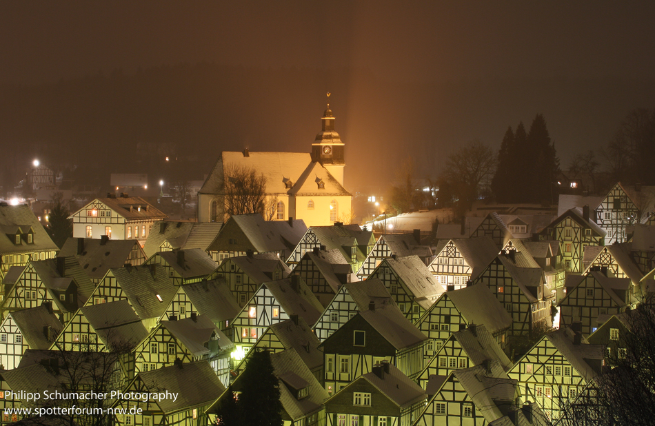 Alter Flecken bei Nacht