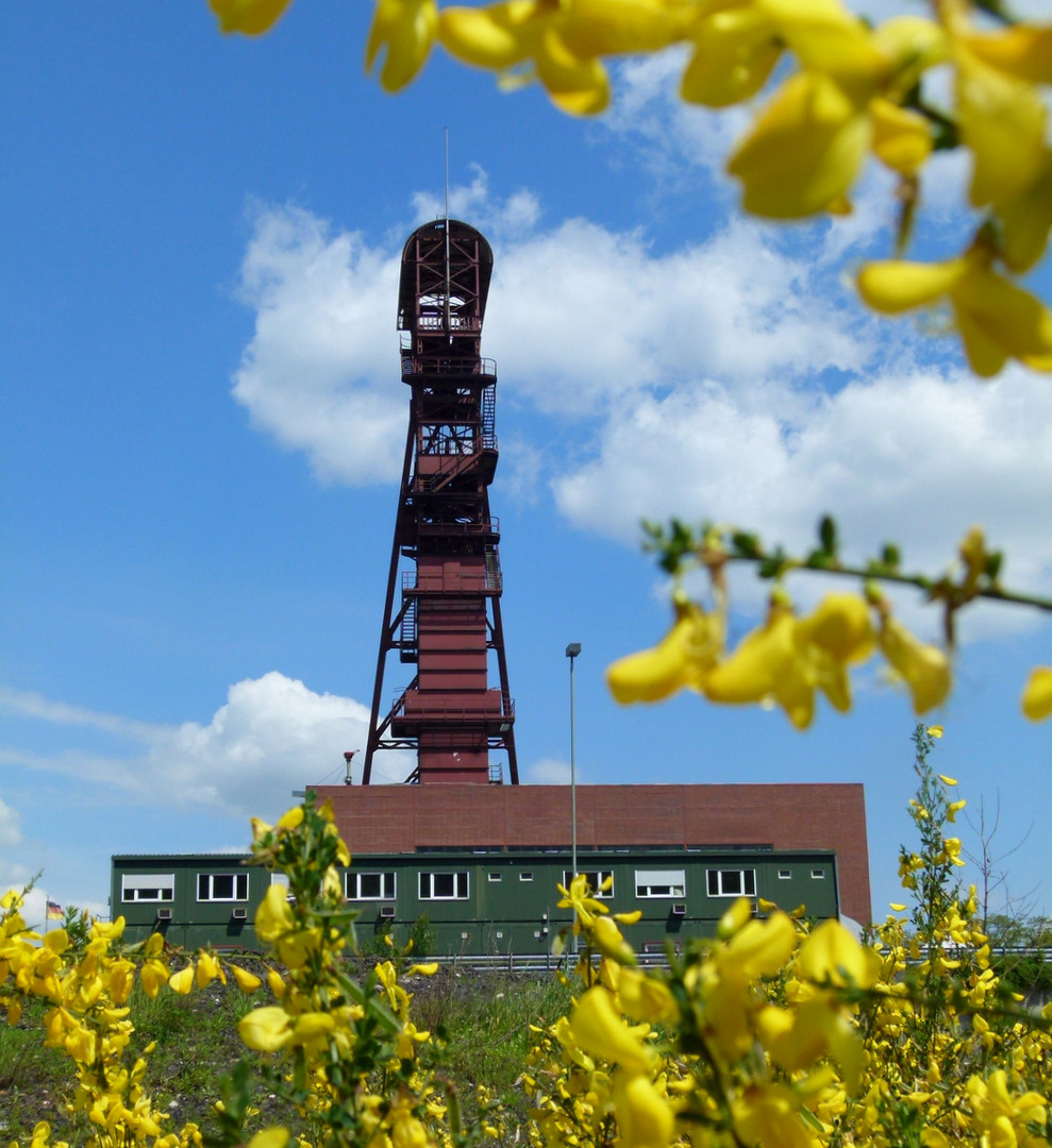 .. alter Förderturm...