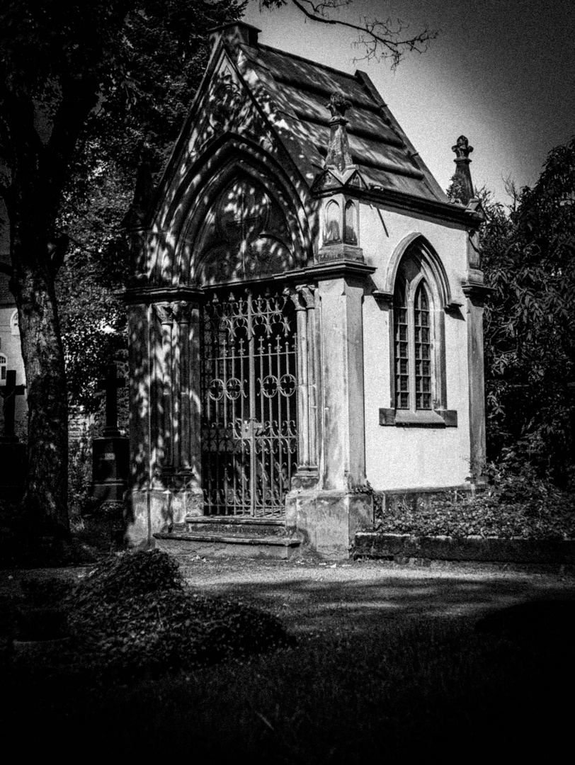 Alter Friedhof 1