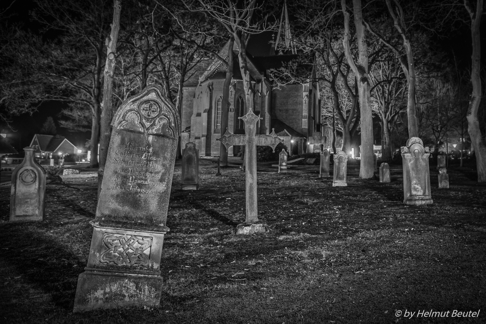 Alter Friedhof an der Kirche