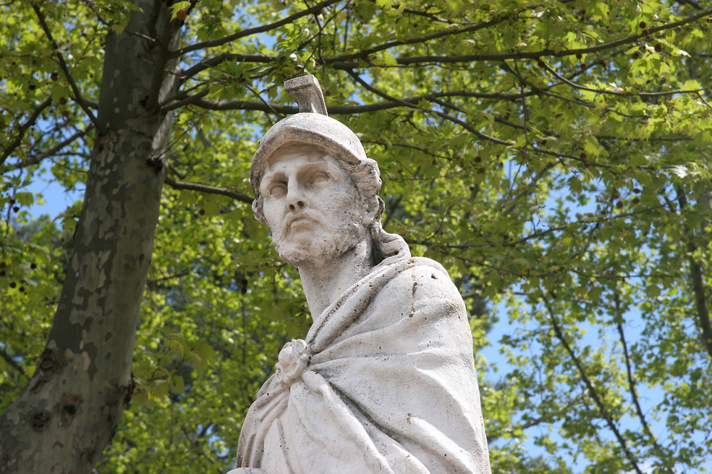 - alter Gotenkönig in frischem Grün - (Plaza de Oriente - Madrid)