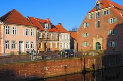 Alter Hafen der Hansestadt Stade in der Abendsonne