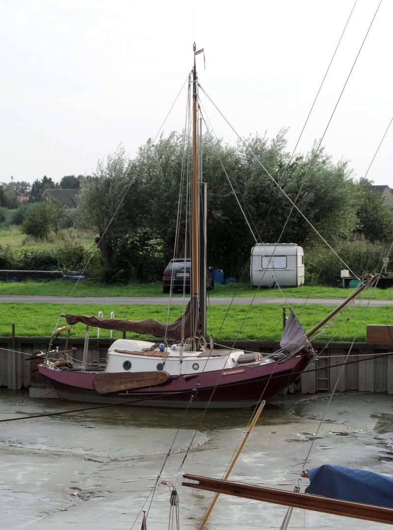 alter Hafen Wischhafen im Schlick ...