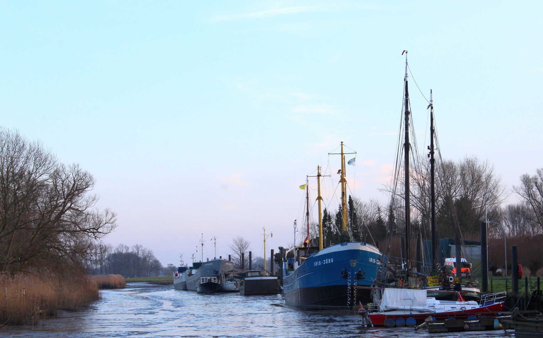 alter Hafen Wischhafen im Schlick ...