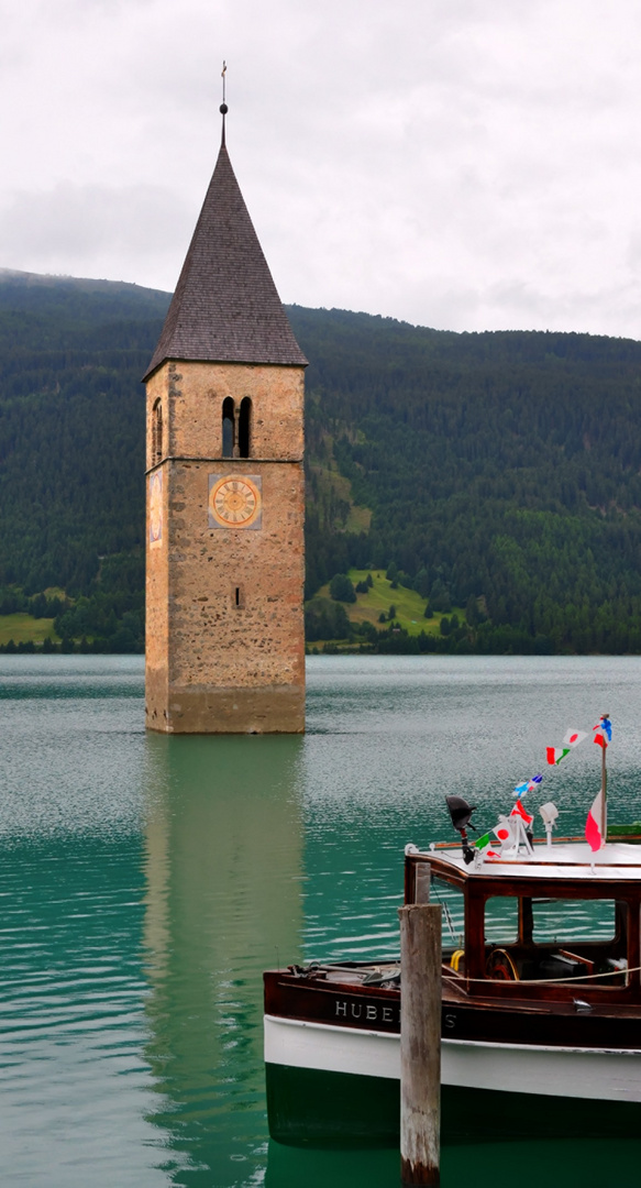 Alter Kirchturm von Graun im Reschensee