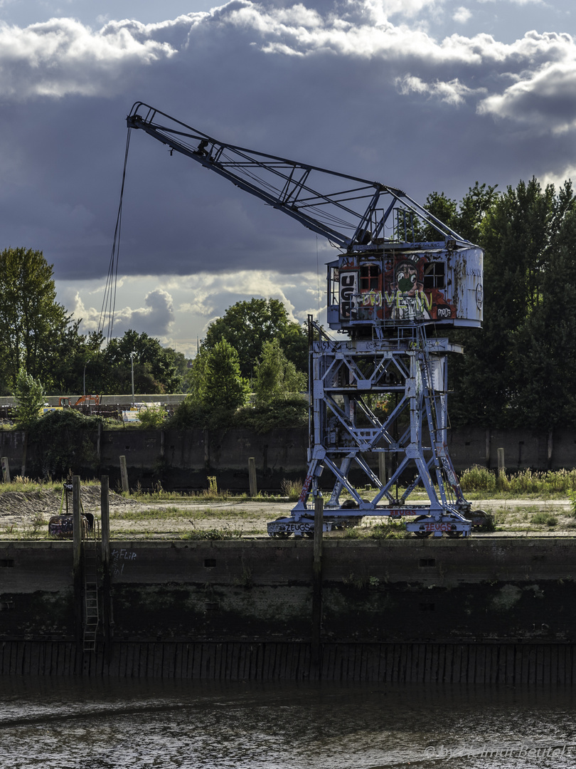 Alter Kran am Billhafen - lange ausgedient