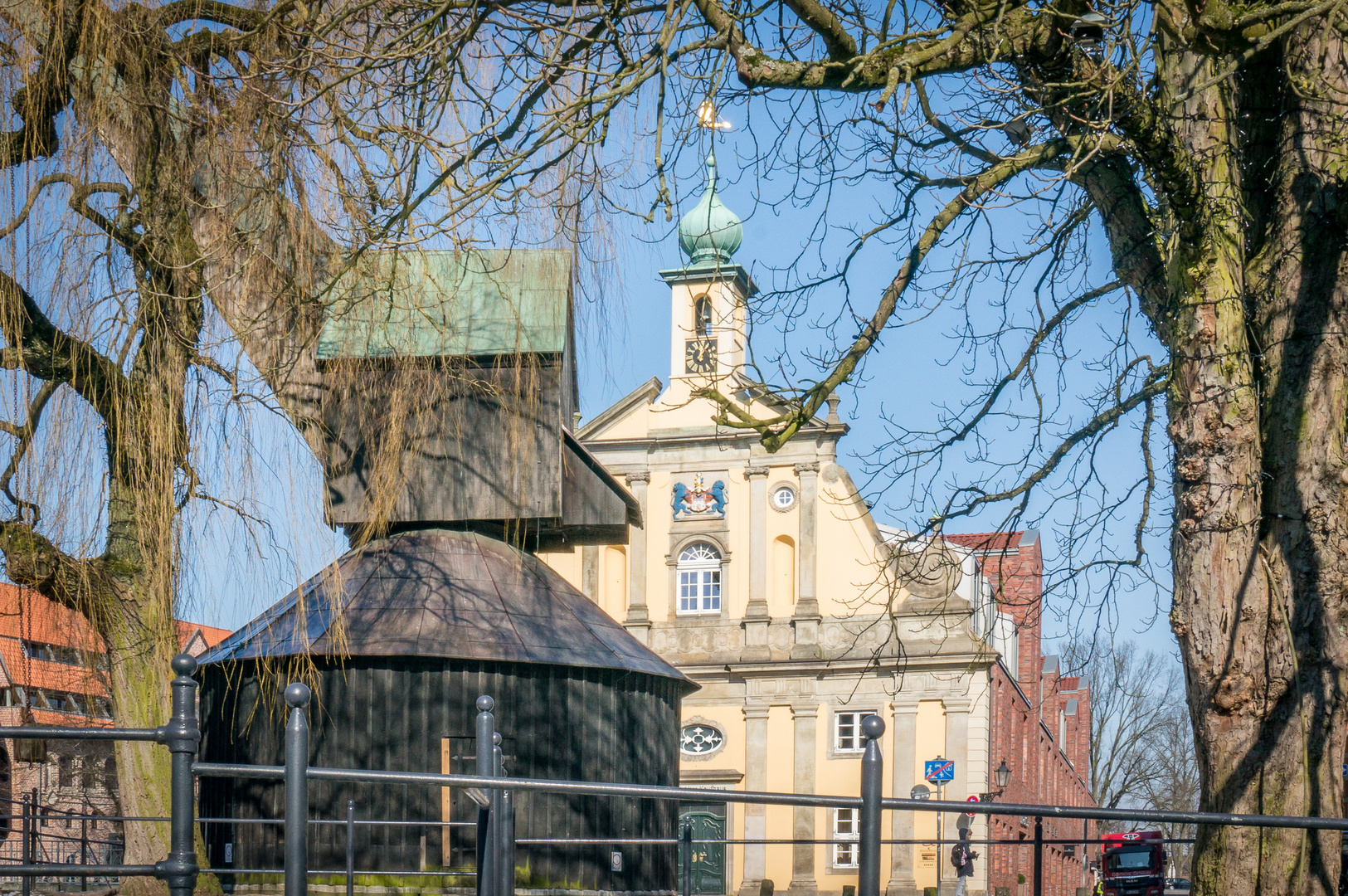 Alter Kran und Kaufhaus I - Lüneburg