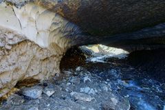 alter Lawinenschnee im Oktober