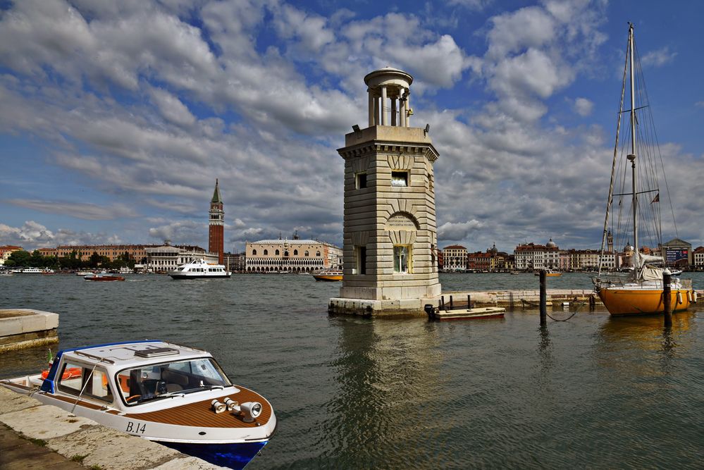 Alter Leuchtturm vor San Giorgio Maggiore 