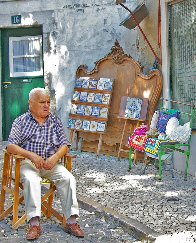 alter Mann in Lissabon