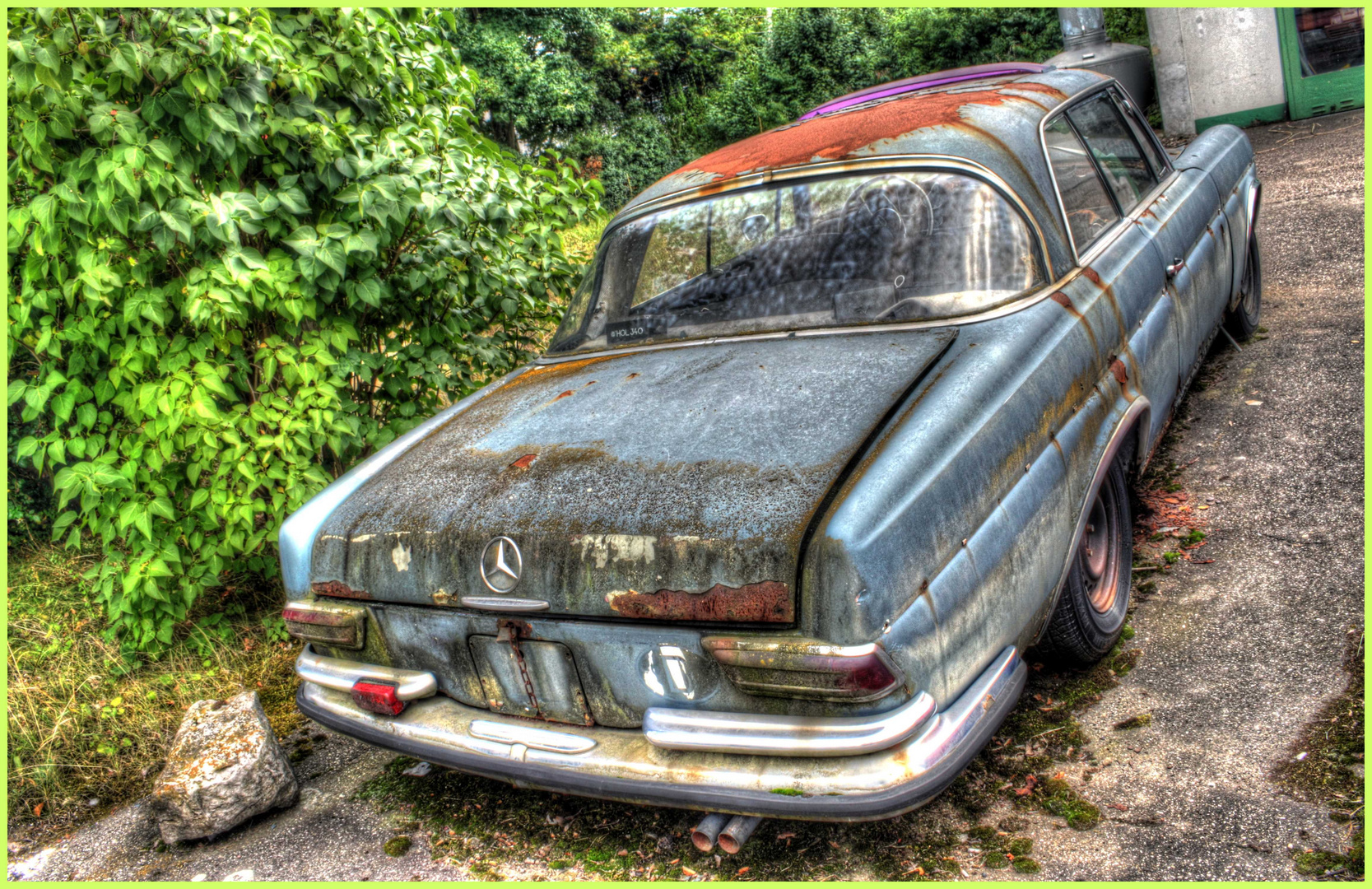 Alter Mercedes in Fellbach-Schmieden in HDR erster versuch