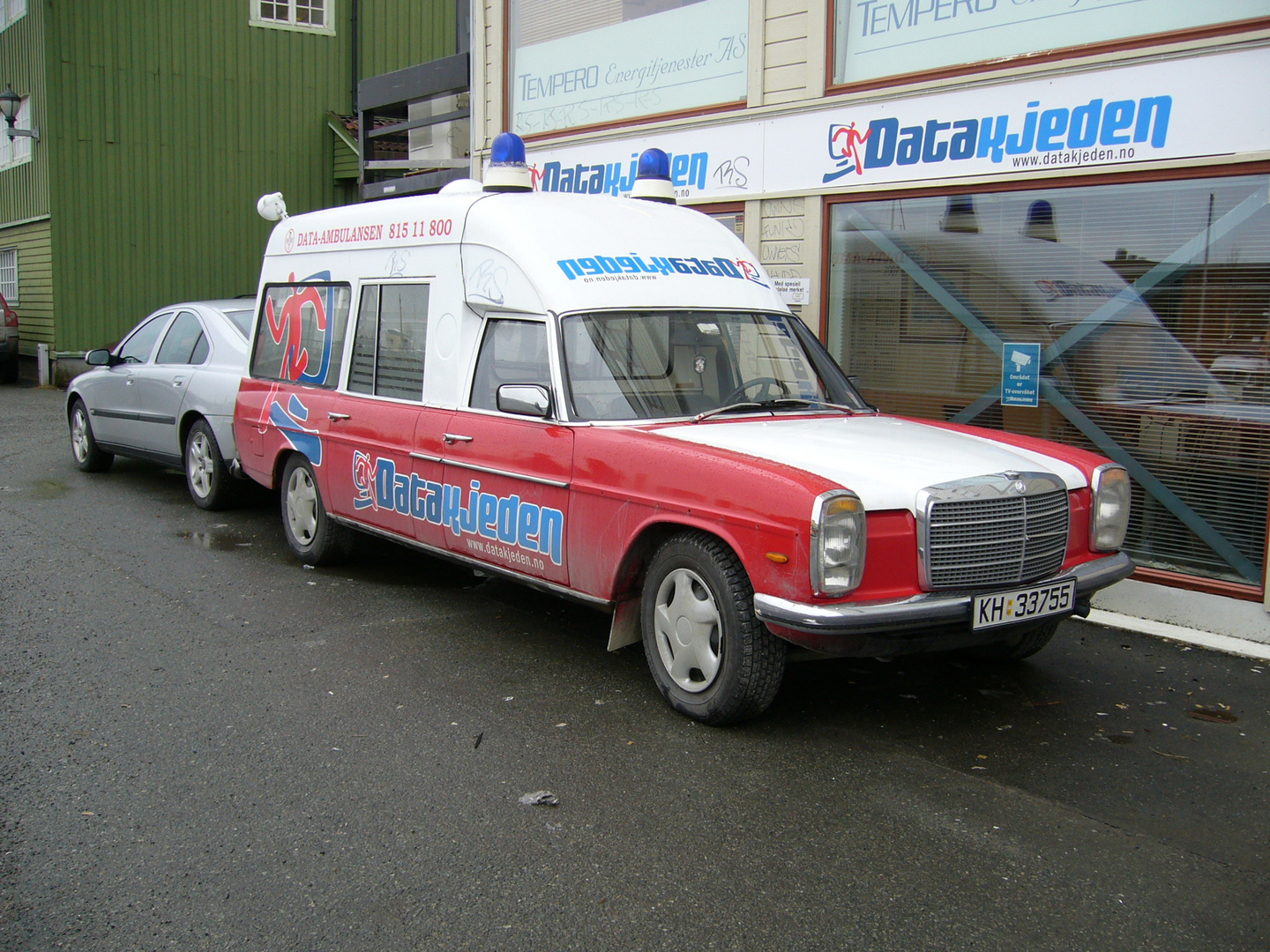 alter Mercedes Krankenwagen