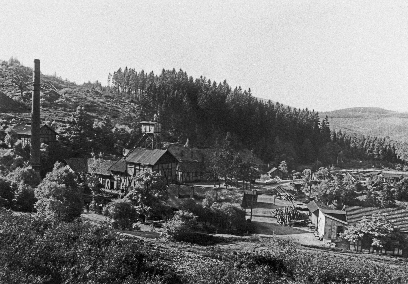 Alter Schacht der Grube Stahlberg in Müsen (Repro)