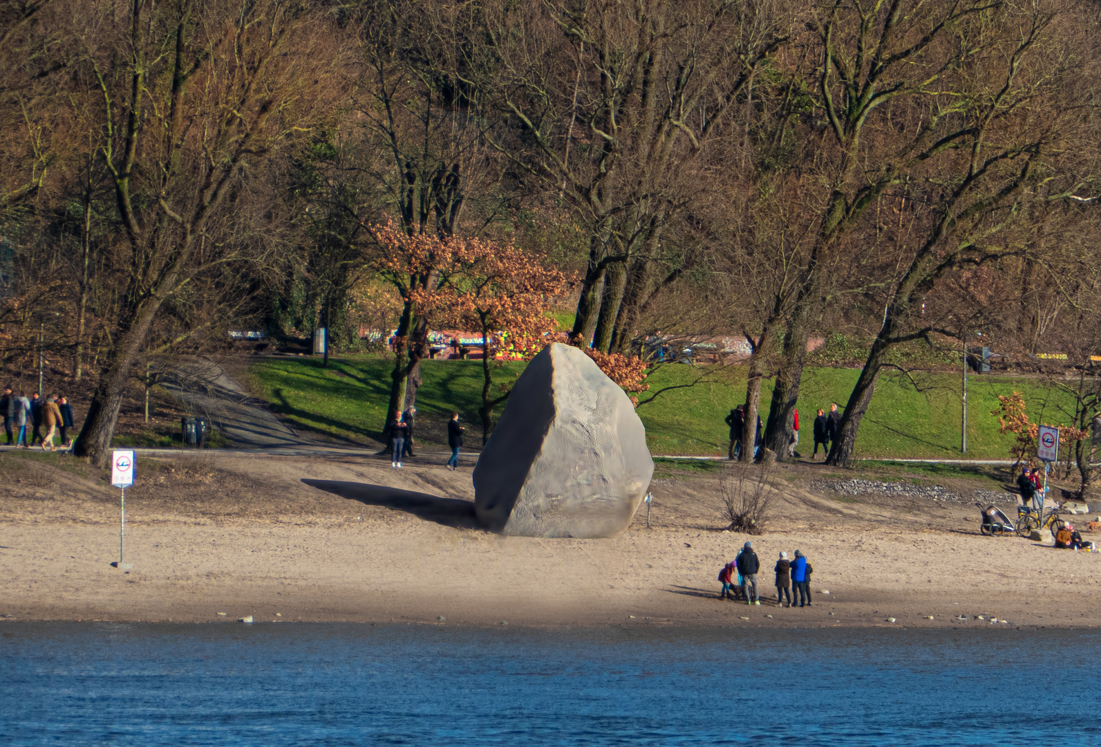 alter schwede am Elbstrand