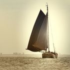 Alter Segelfrachter auf dem Wattenmeer