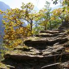 Alter steiniger Säumerpfad über die Alpen.