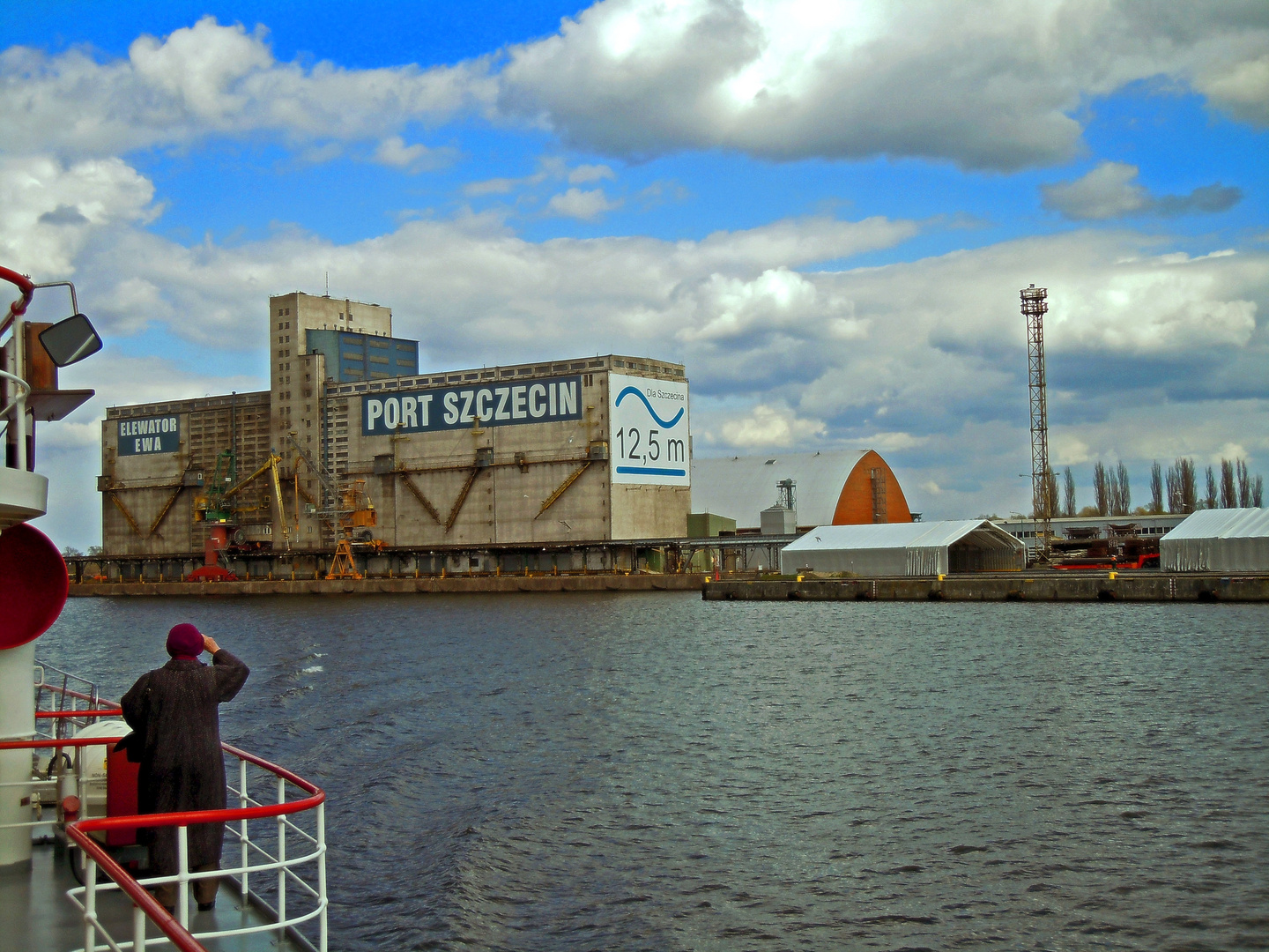 Alter Stettiner Getreidespeicher im Hafen