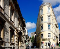 Alter Straßenzug in Lissabon